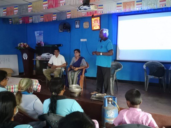 A technical training workshop on food dehydration at Homagama (2022-12-23)